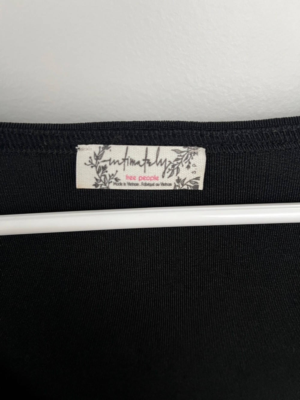 Intimately Free People Black V-Neck Long Sleeve Top - Size Small - Picture 2 of 9